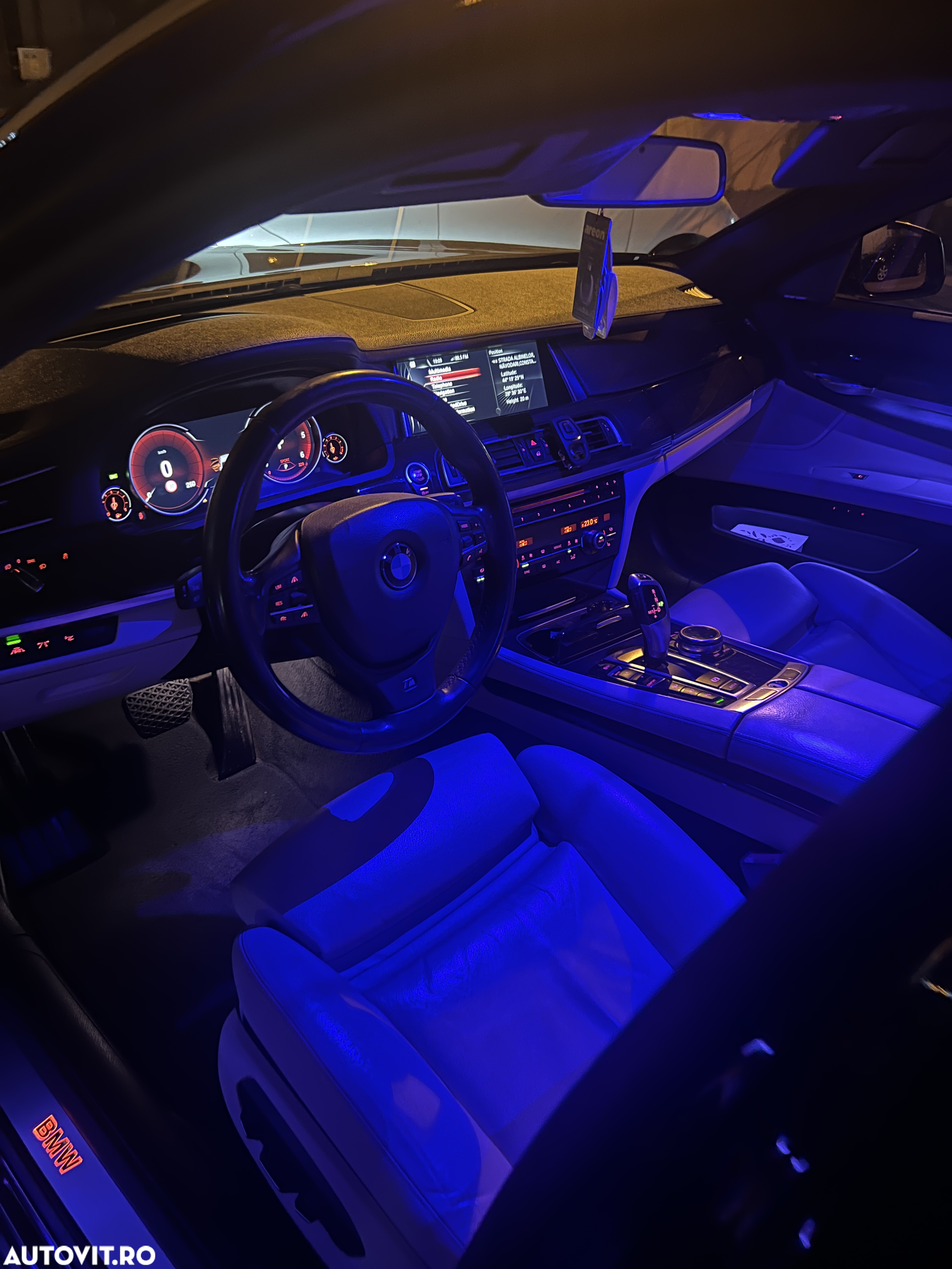 BMW Seria 7 740d xDrive - 11