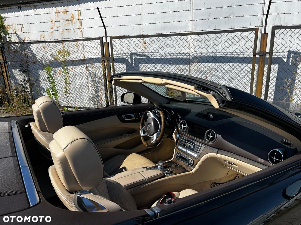Mercedes-Benz SL - 33