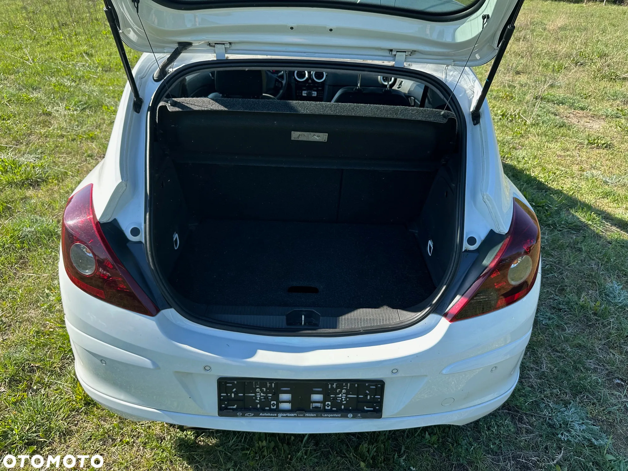 Opel Corsa 1.4 16V Limited Edition - 4