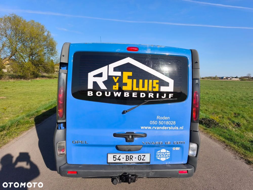 Opel Vivaro - 11