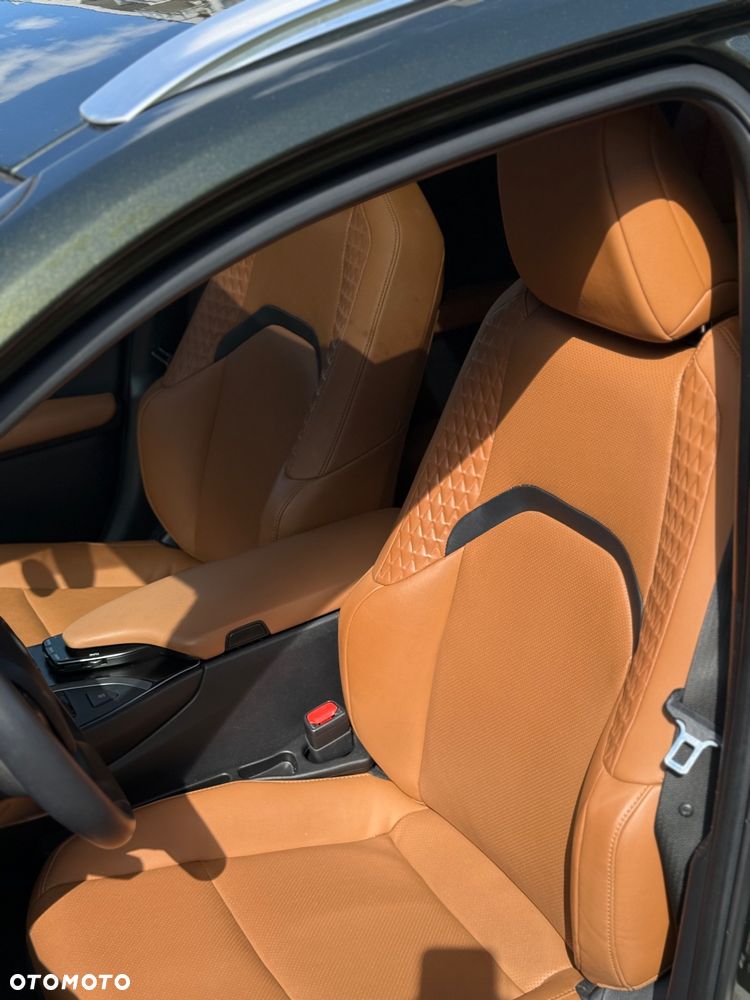 Lexus UX - 7