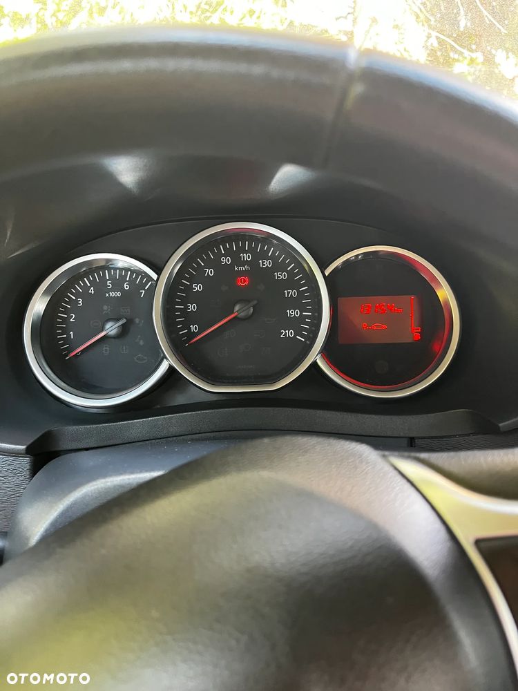 Dacia Lodgy 1.6 SCe Laureate S&S - 16