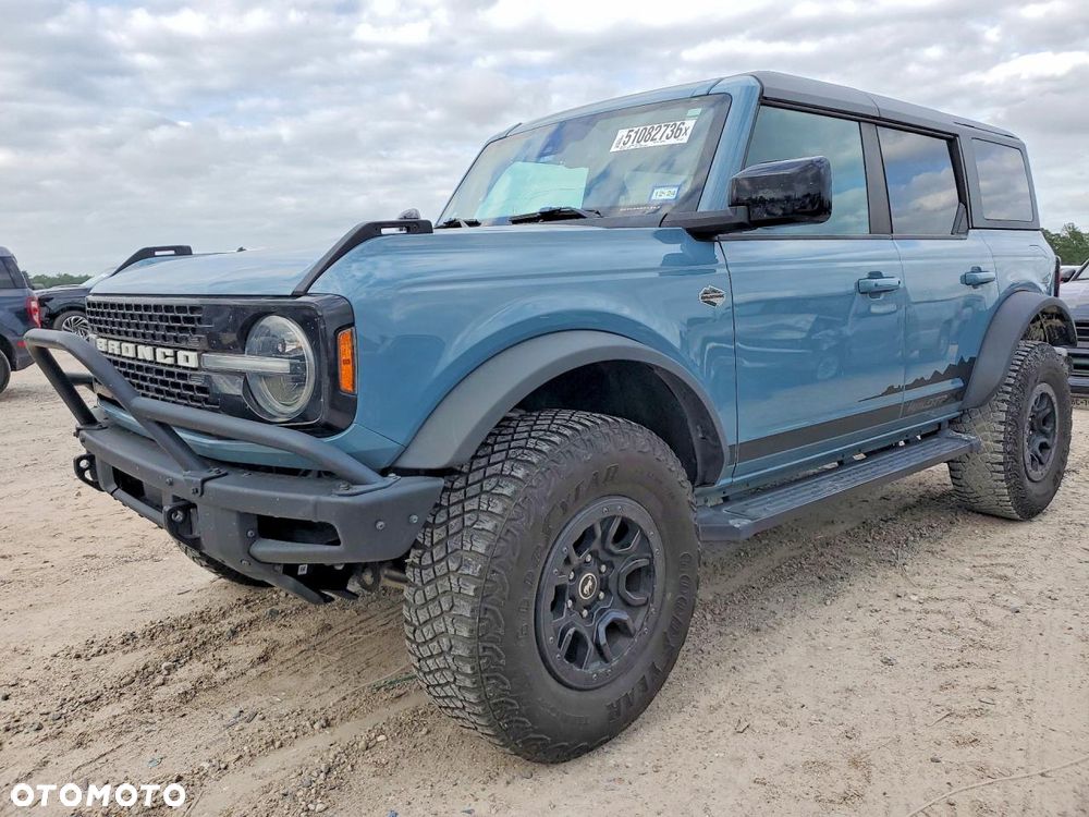 Ford Bronco - 1