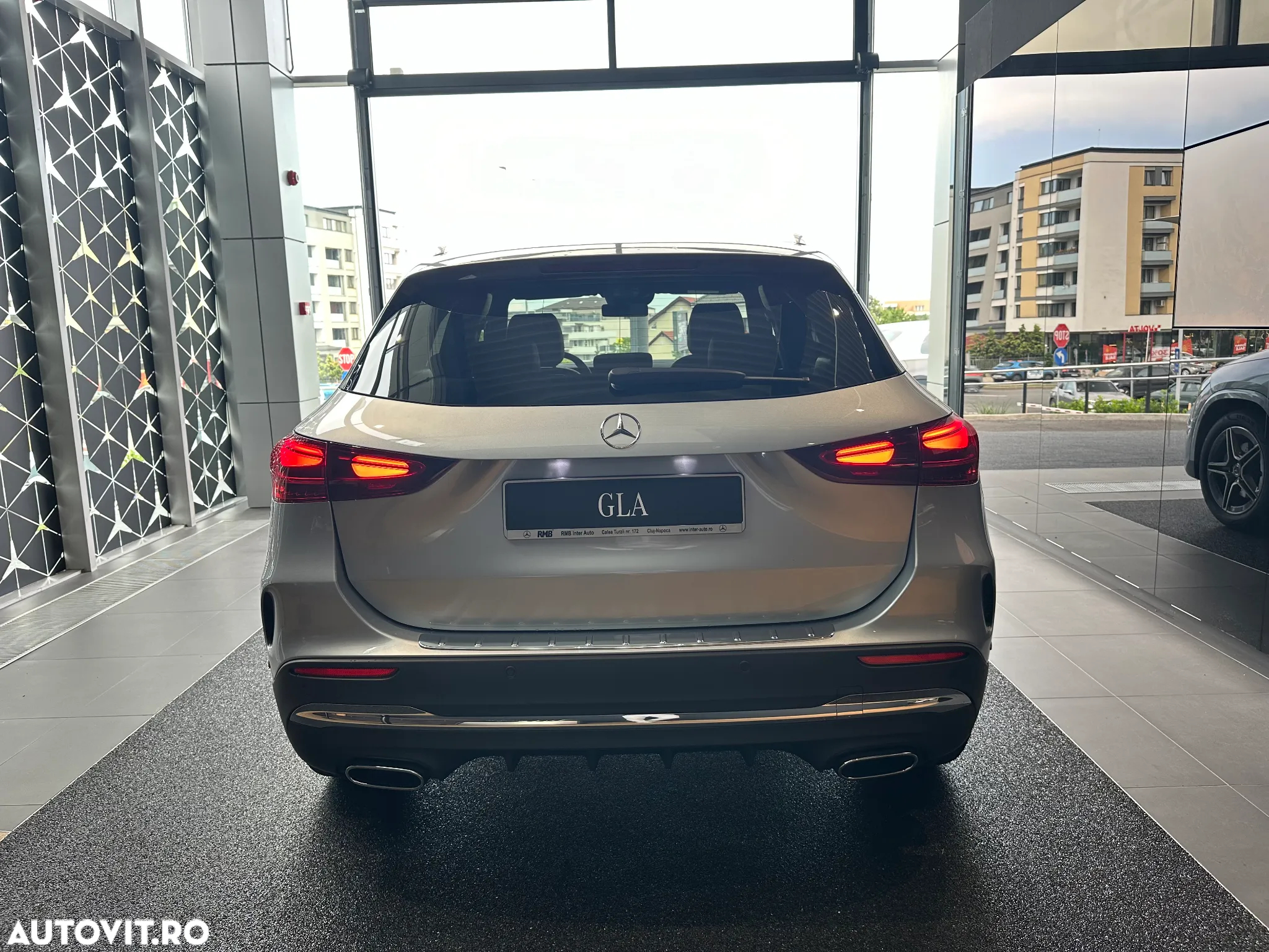 Mercedes-Benz GLA 200 d 4Matic 8G-DCT AMG Line - 4