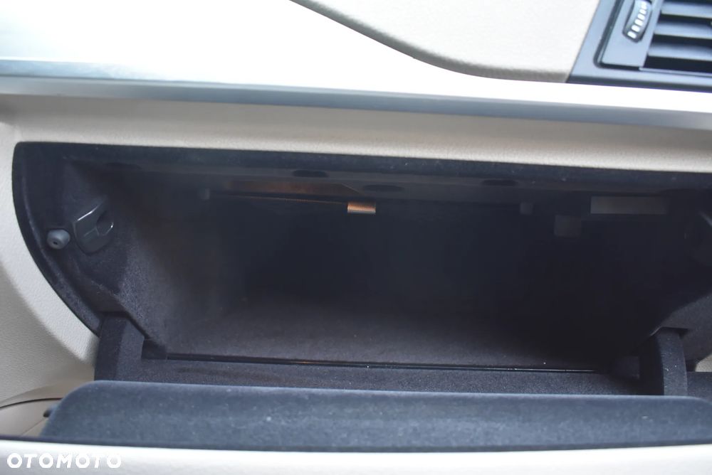 BMW Seria 3 320d xDrive Modern Line - 30