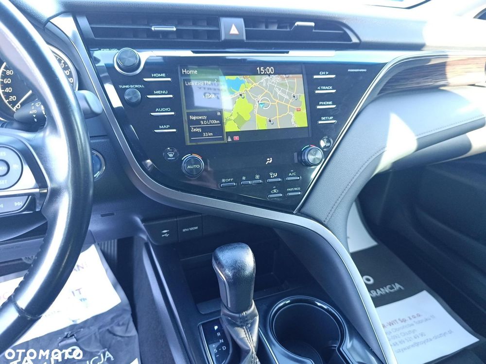 Toyota Camry 2.5 Hybrid Prestige CVT - 32