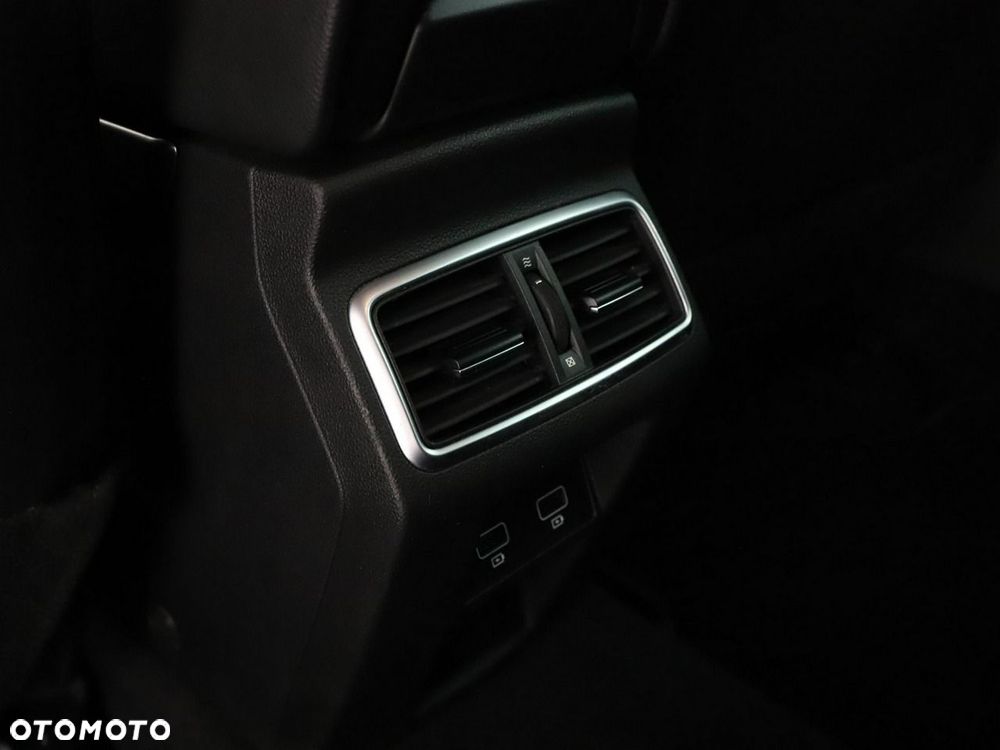 Renault Megane 1.3 TCe FAP Techno EDC - 39