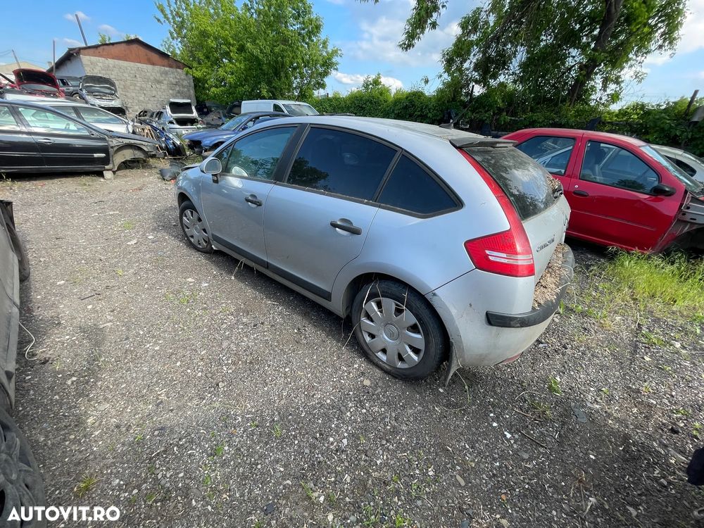 Dezmembrez Citroen C4 I Hatchback 1.6 HDi 9HZ 16V 109 CP Gri ab 2007 - 3