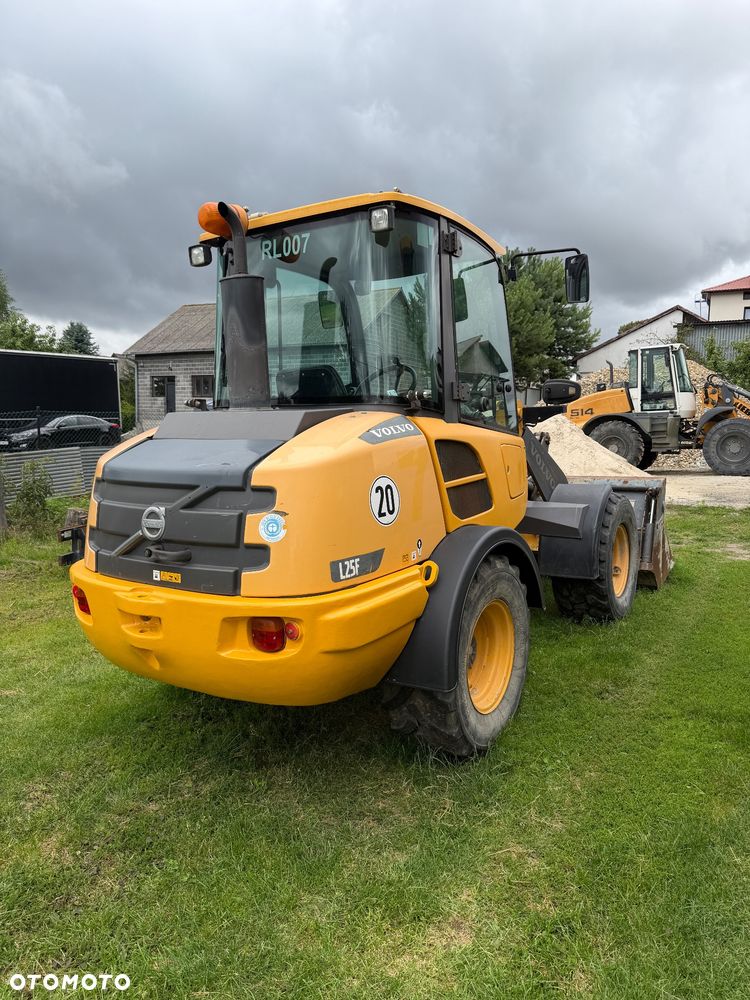 Volvo L25F - 5