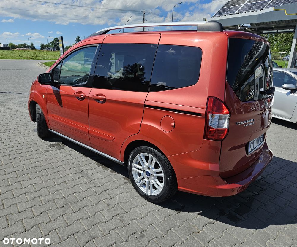 Ford Tourneo Courier 1.0 EcoBoost S&S Titanium - 14