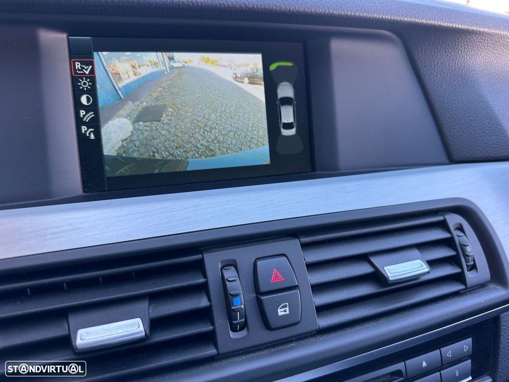 BMW 520 d Auto - 12