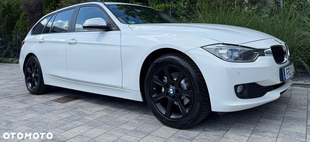 BMW Seria 3 320d Sport Line - 5