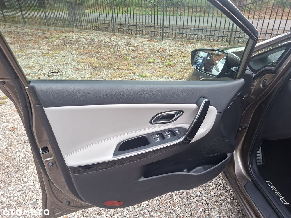Kia Ceed 1.6 GDI DCT Platinum Edition - 13