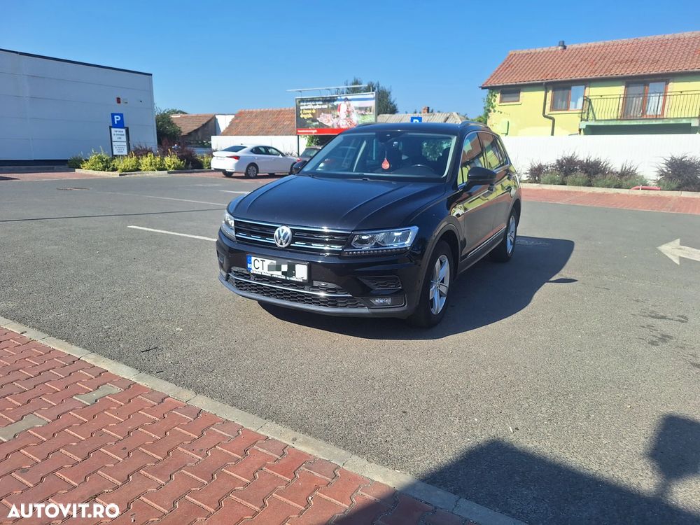 Volkswagen Tiguan - 1