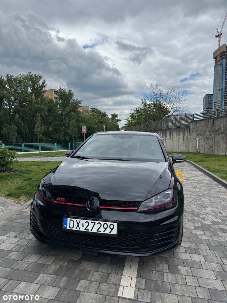 Volkswagen Golf - 4