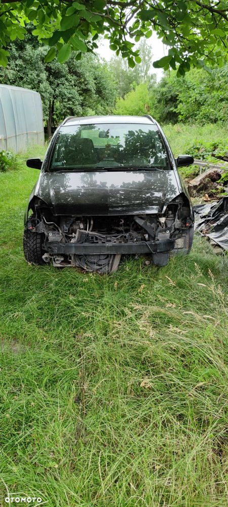 Opel Zafira - 1