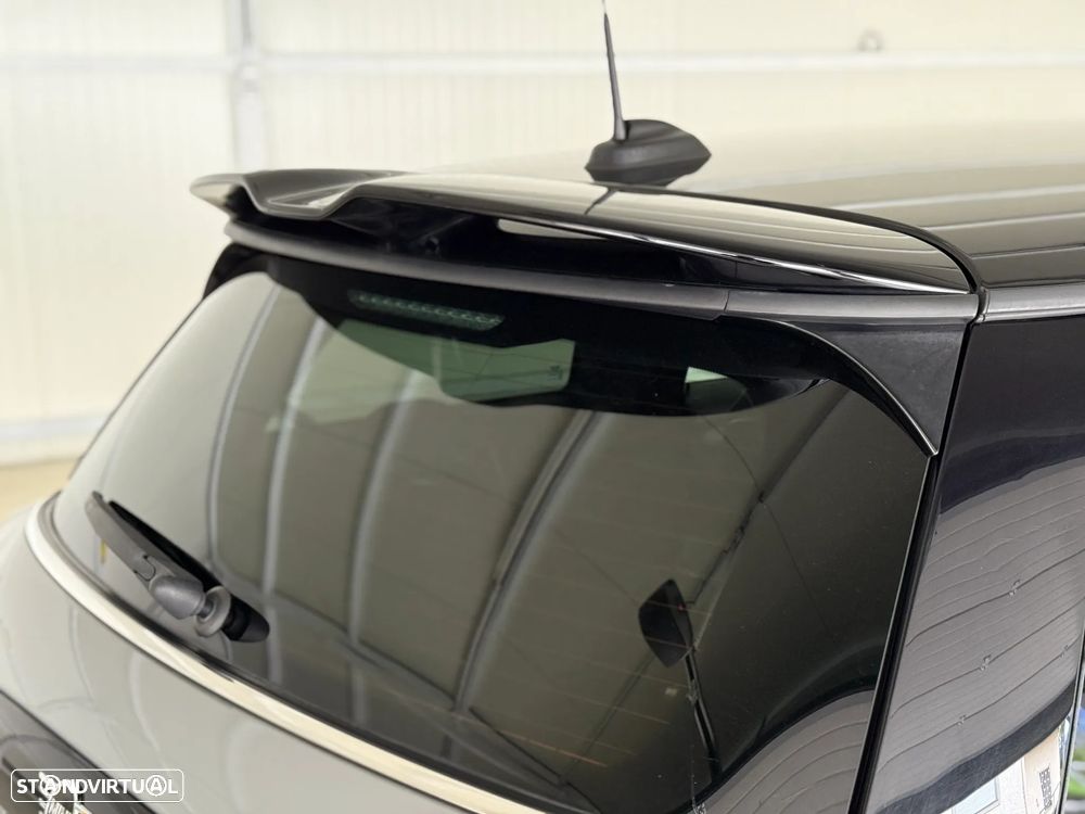 MINI 3 Portas Cooper D Aut. - 19