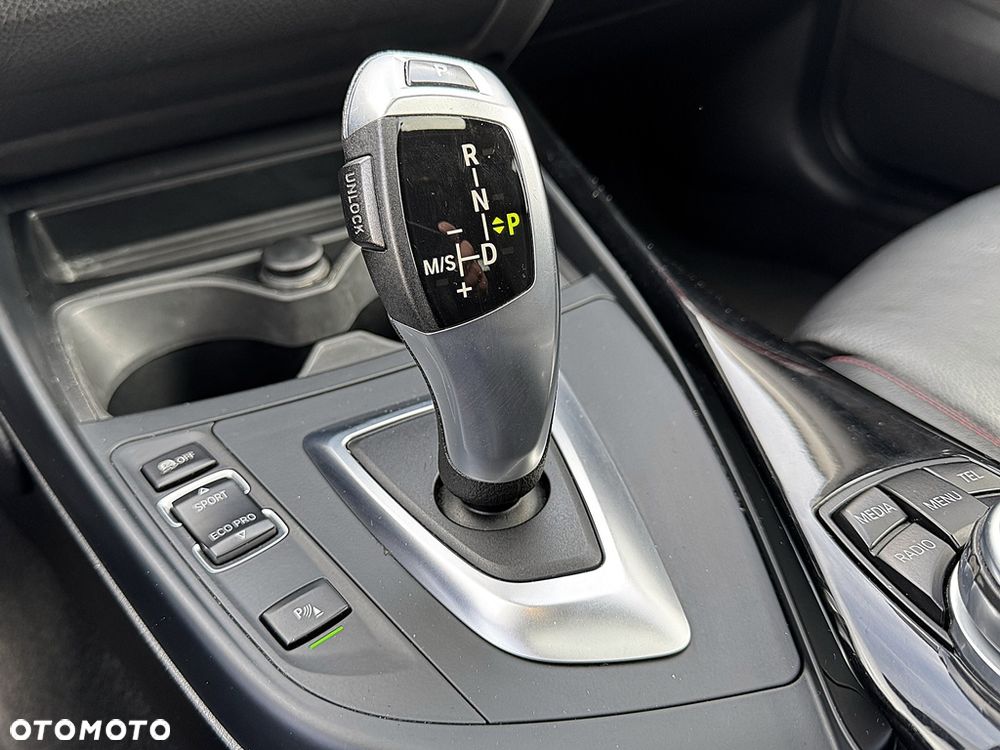 BMW Seria 1 120d xDrive Sport Line sport - 17