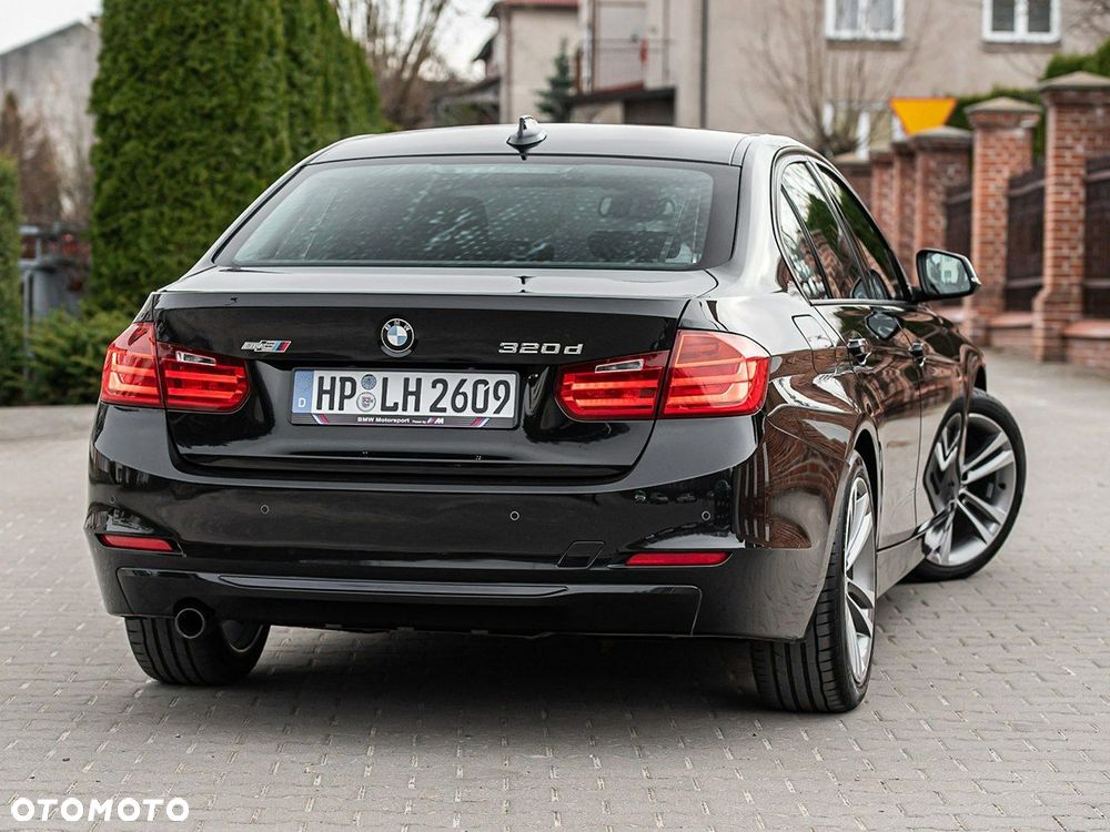 BMW Seria 3 320d Sport Line - 3