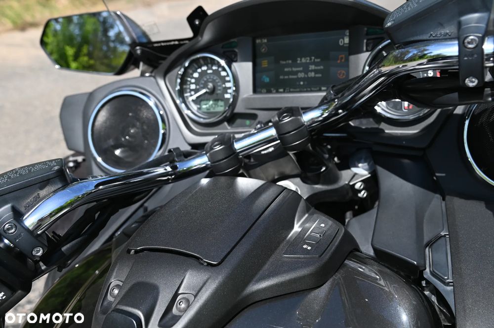 Yamaha Venture - 17