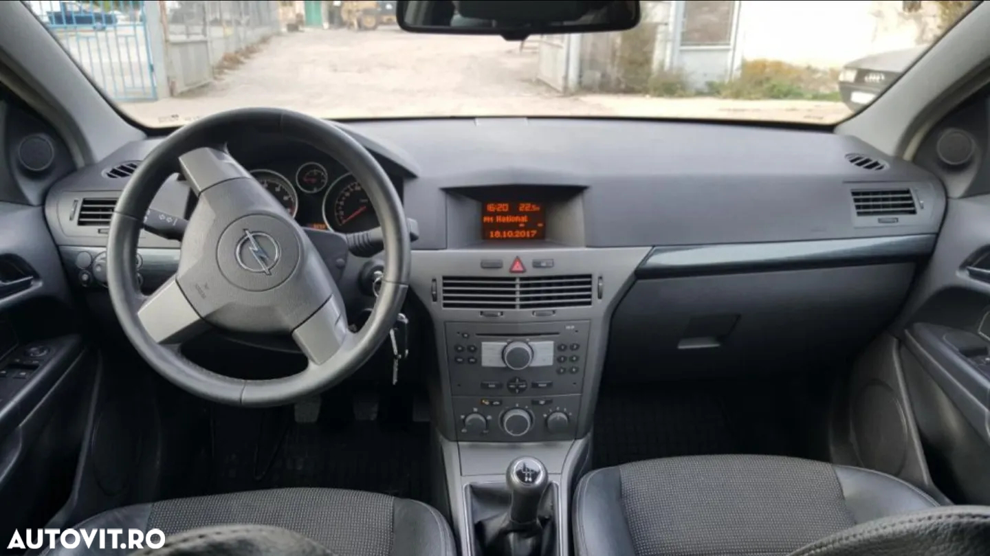 Opel Astra GTC 1.4 - 3