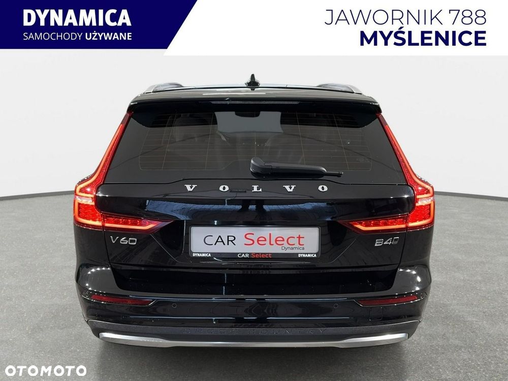 Volvo V60 Cross Country - 8