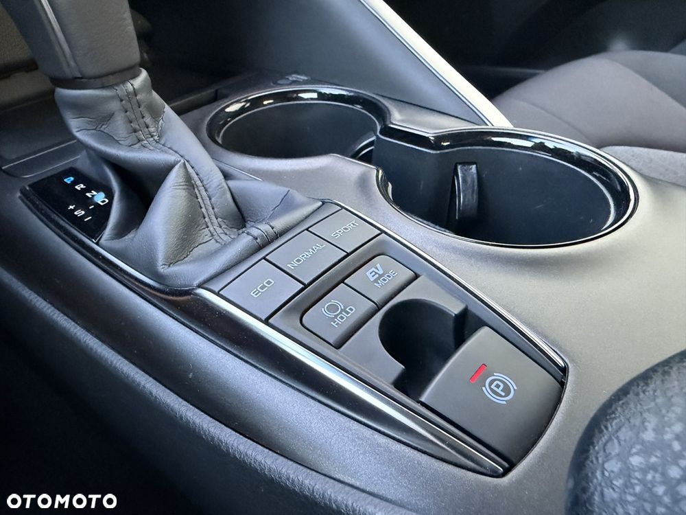 Toyota Camry 2.5 Hybrid Comfort CVT - 37