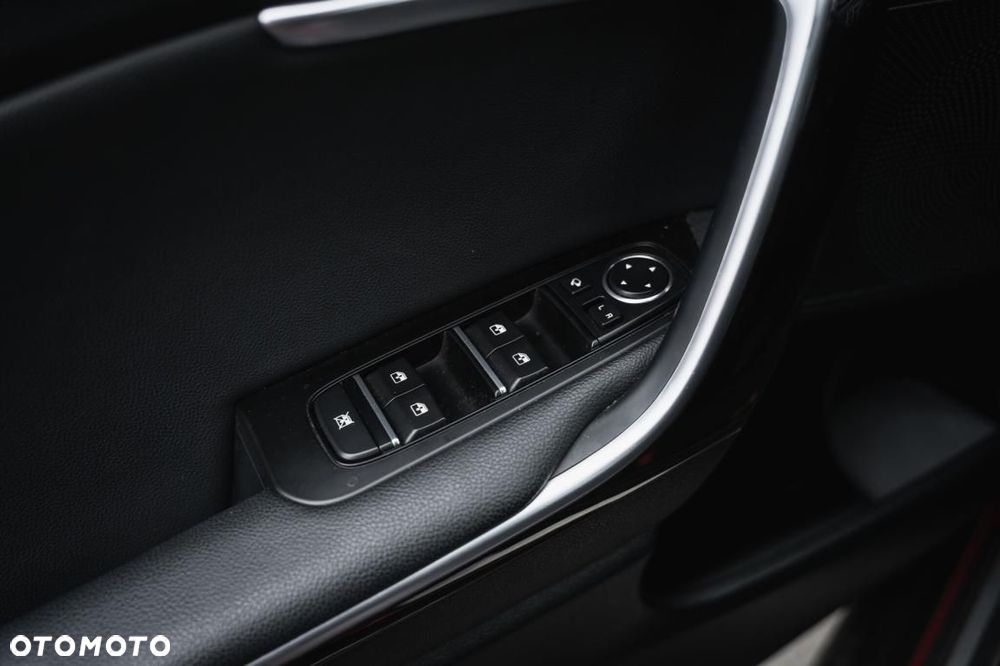 Kia XCeed - 26