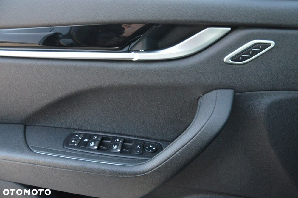 Maserati Levante MHEV Executive - 34