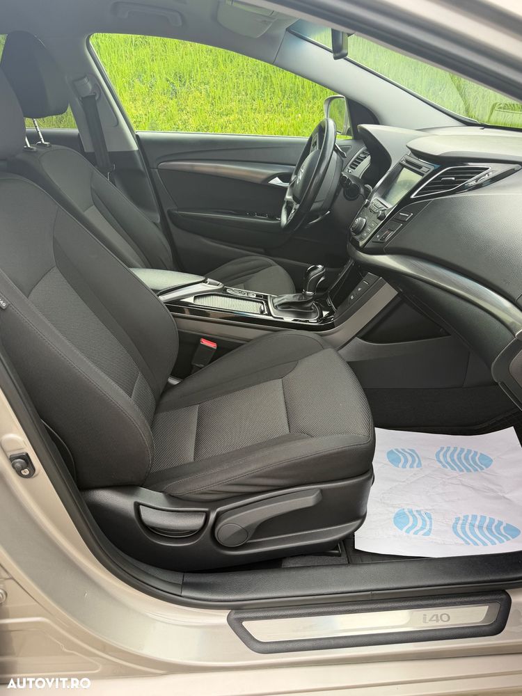 Hyundai i40 Kombi 1.7 CRDi DCT Premium - 14