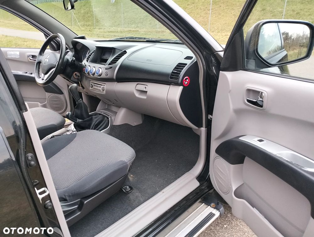 Mitsubishi L200 2.5 DID Intense - 12