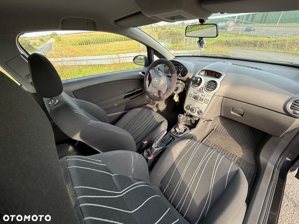 Opel Corsa - 11
