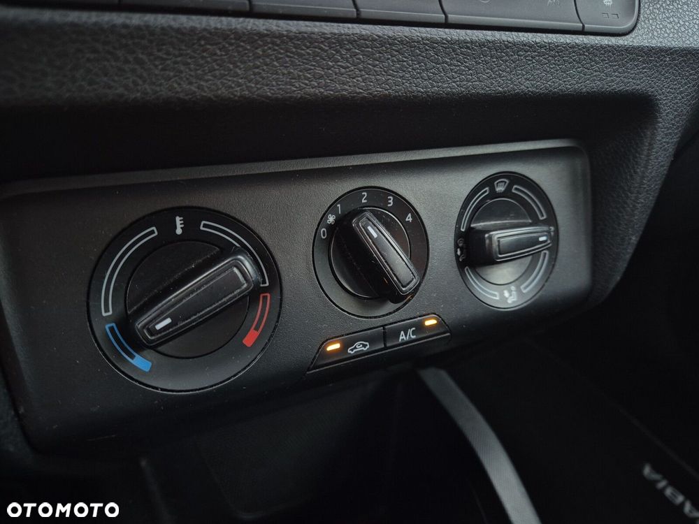 Skoda Fabia 1.0 TSI Ambition Plus - 29