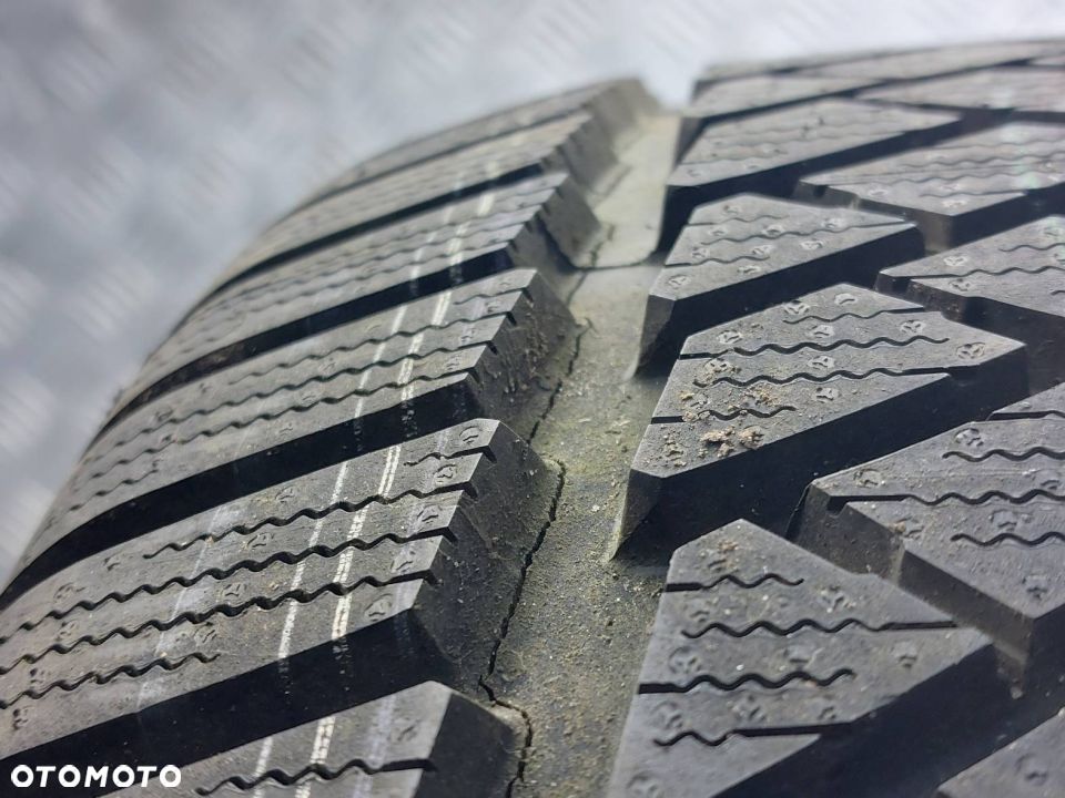 OPONA ZIMOWA 235/50R18 DUNLOP SP WINTER SPORT M2 - 8
