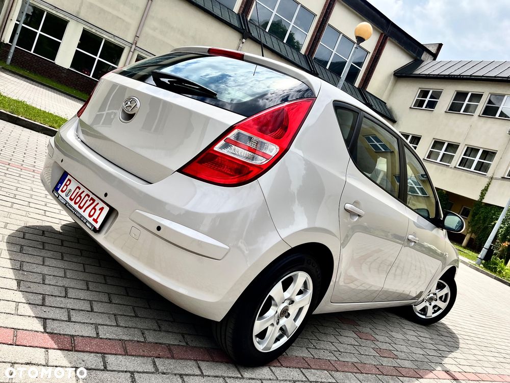 Hyundai i30 1.4 Team 08 - 7
