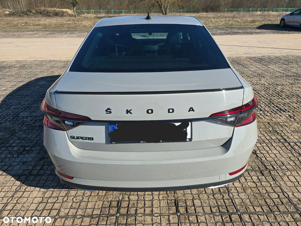 Skoda Superb 1.5 TSI Sportline DSG - 4