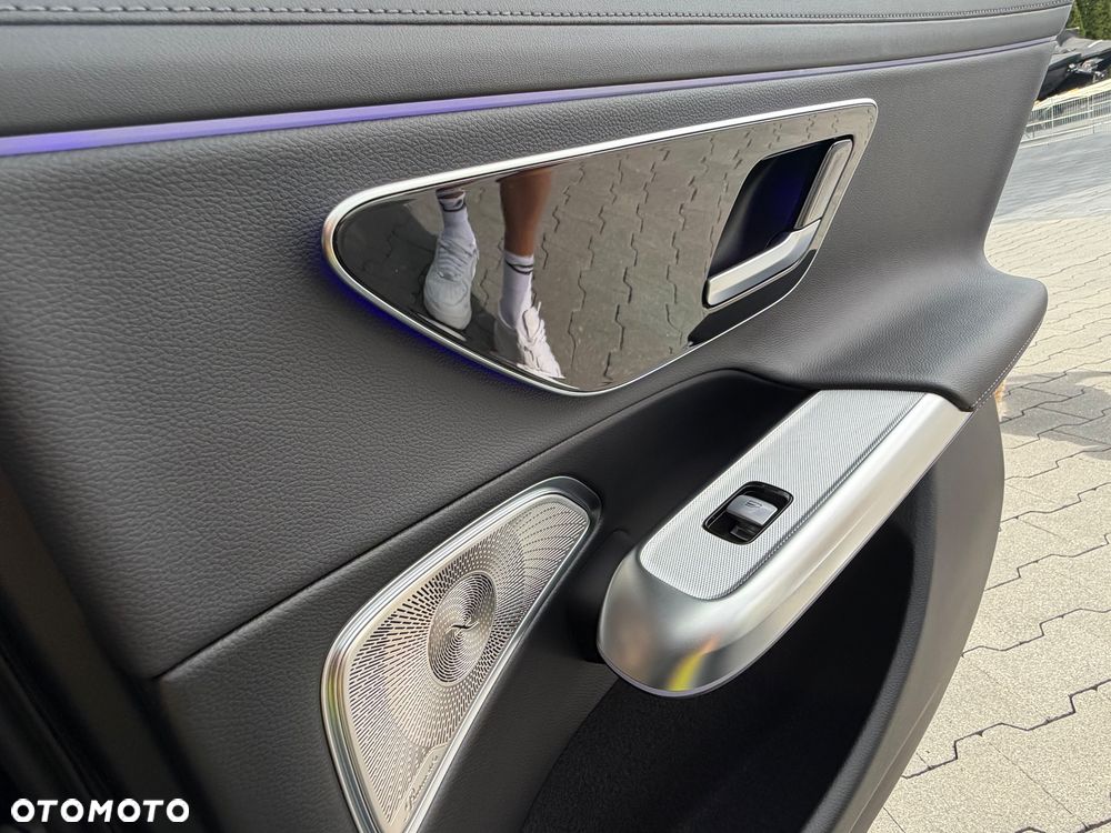 Mercedes-Benz Klasa E 220 d mHEV 4-Matic AMG 9G-Tronic - 17