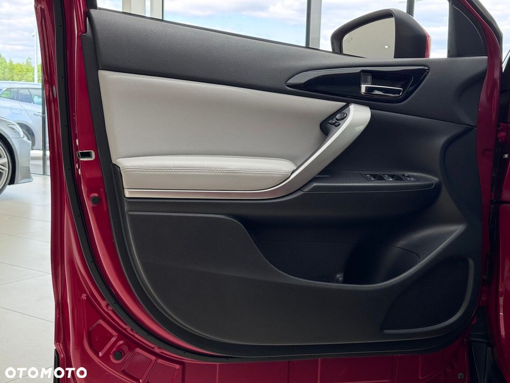 Mitsubishi Eclipse Cross - 12