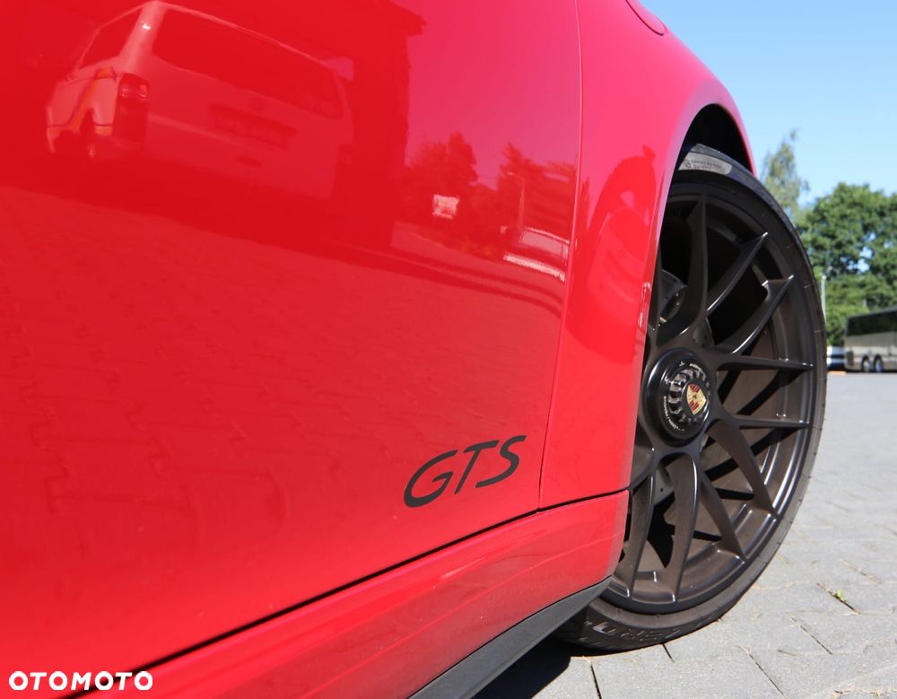 Porsche 911 Carrera GTS PDK - 17