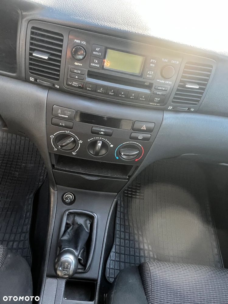 Toyota Corolla - 36