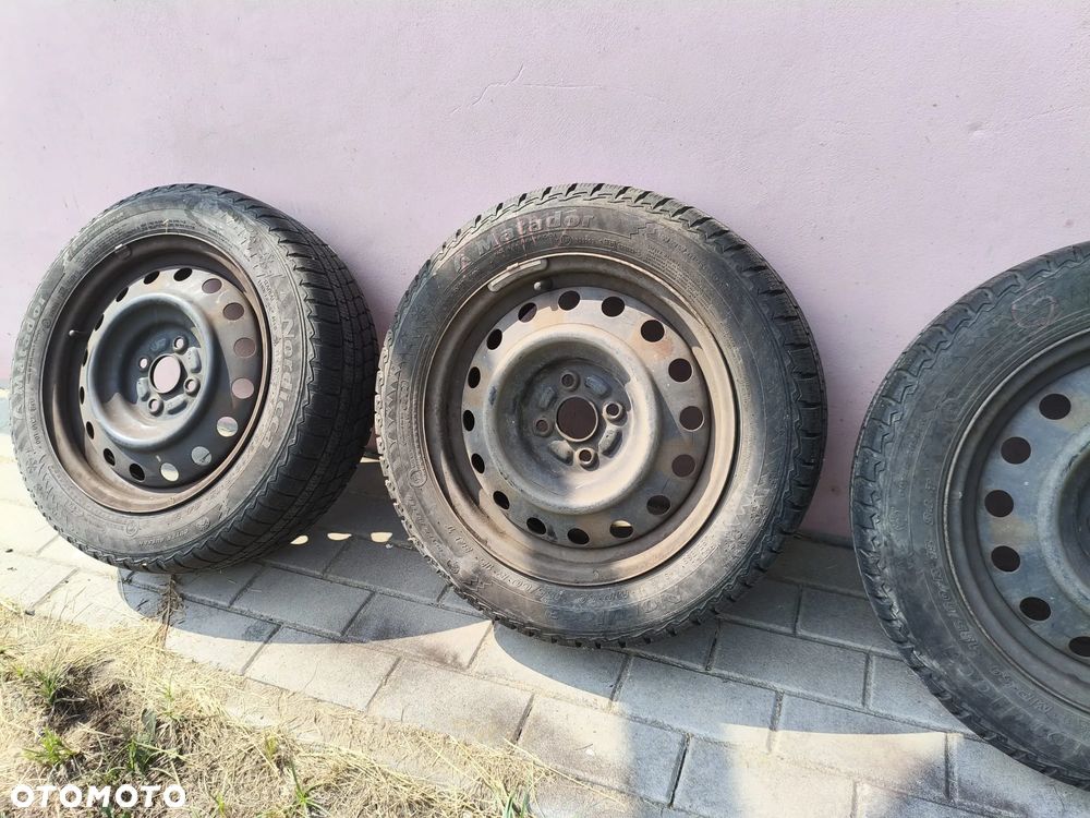 Sprzedam felgi stalowe 15" z oponami zimowymi matador 185/60 r15  do hyundai/kia - 2