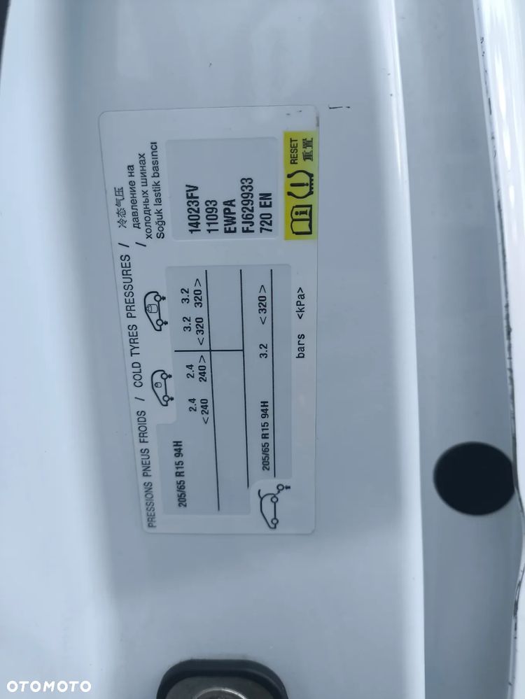 Peugeot Partner 1.6 HDi Active - 29