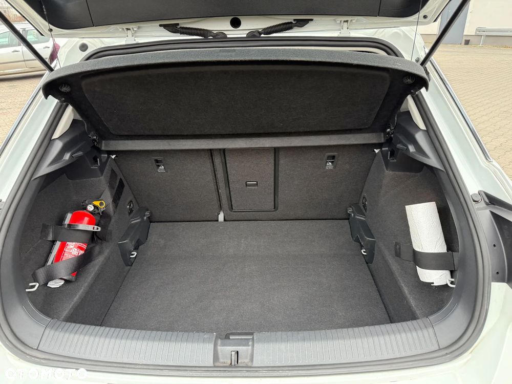 Volkswagen T-Roc ver-1-5-tsi-act-advance-dsg - 16