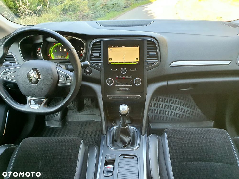 Renault Megane ENERGY TCe 130 BOSE EDITION - 21