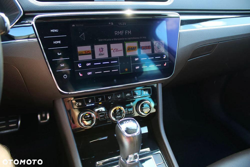 Skoda Superb 2.0 TSI L&K DSG - 4