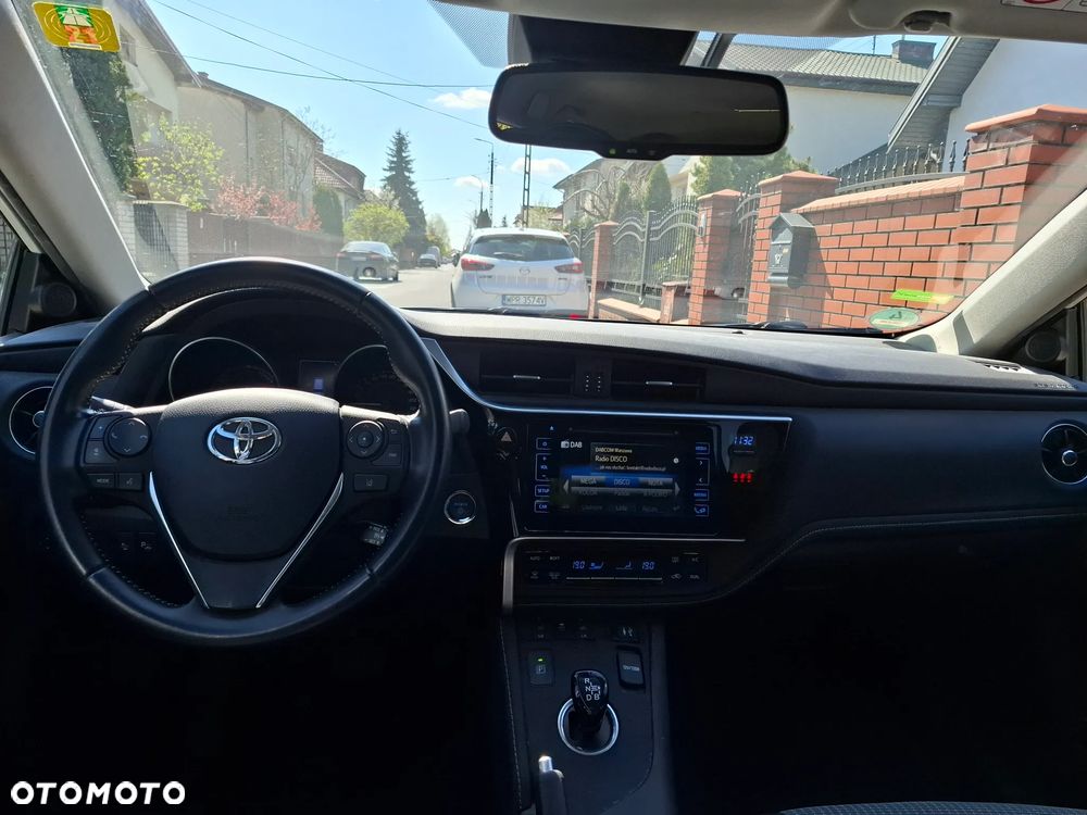 Toyota Auris - 13