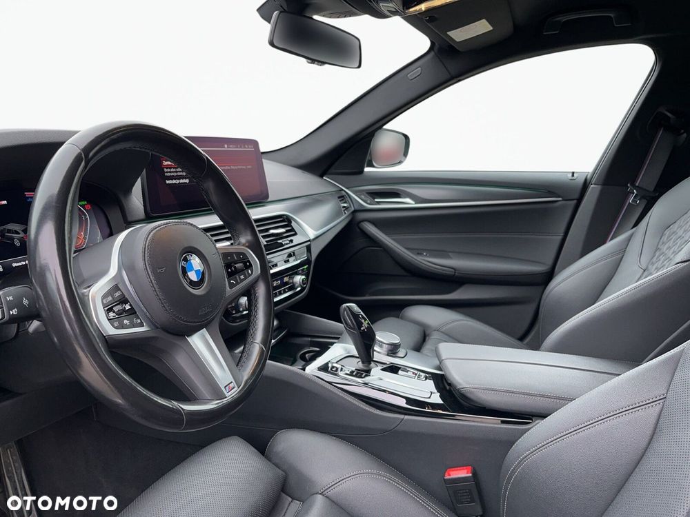 BMW Seria 5 520d xDrive mHEV M Sport sport - 9