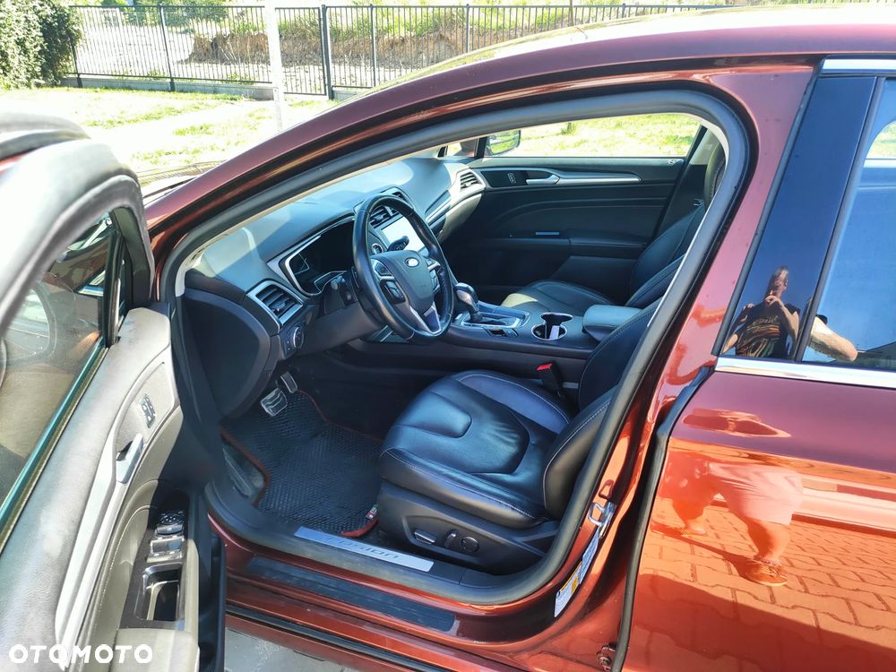 Ford Fusion - 10