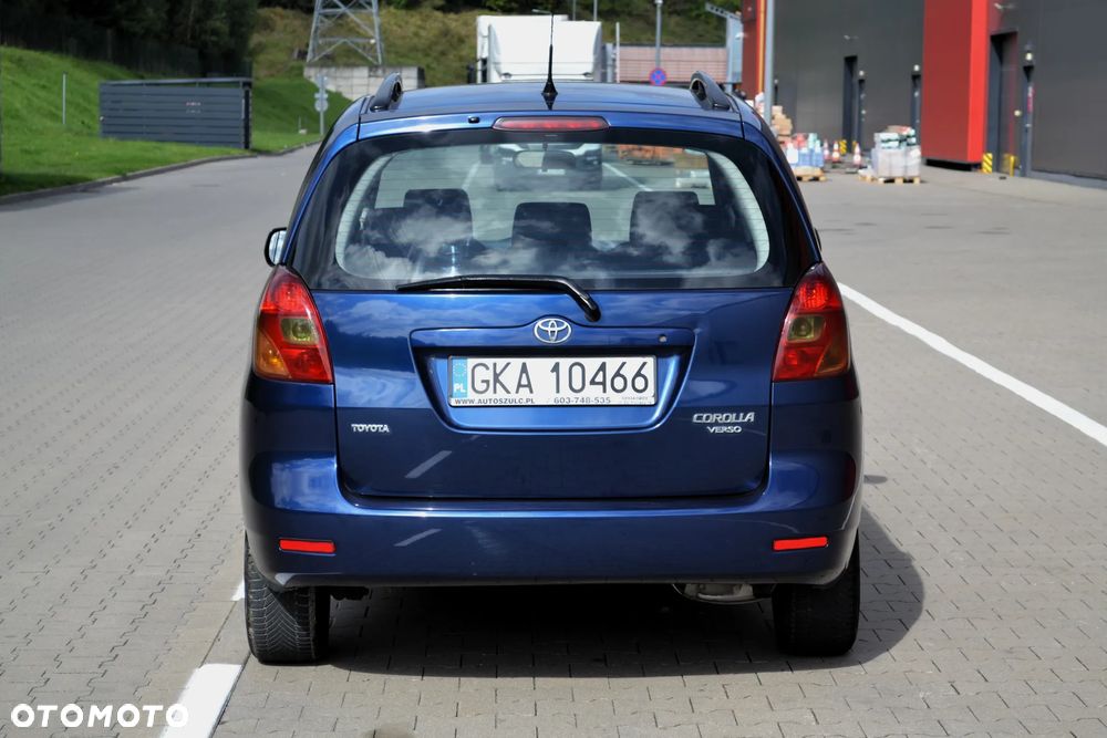 Toyota Corolla Verso 2.0 D-4D Sol - 28