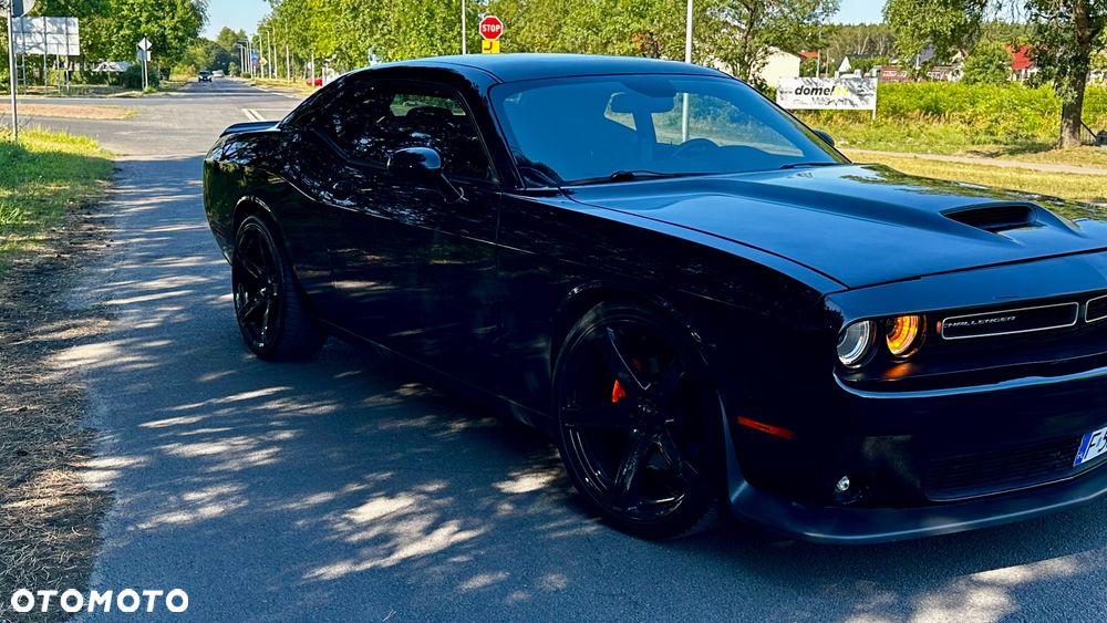 Dodge Challenger - 9